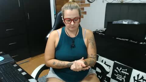 goloza online show from 06-17-26, 03:31