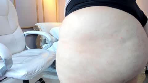 Snapshot of perlapreciosa chatting on 01-16-25, 06:35 PerlaPreciosa online show from 01-16-25, 06:35