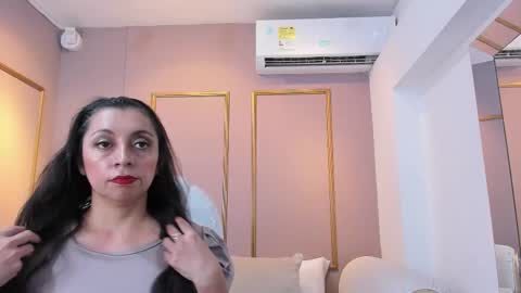 Snapshot of perlapreciosa chatting on 02-23-25, 03:35 PerlaPreciosa online show from 02-23-25, 03:35