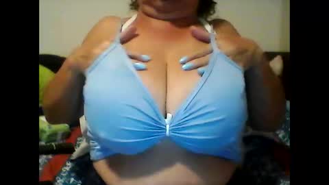 perlita070822 online show from 12-20-24, 04:42