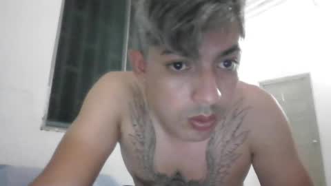 Snapshot of perrosumiso890007 chatting on 07-01-26, 01:40 perrosumiso890007 online show from 07-01-26, 01:40