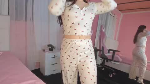 Marie online show from 11-21-25, 09:30