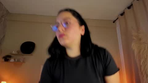 Snapshot of persefone_saira chatting on 03-05-26, 11:06 Marie online show from 03-05-26, 11:06