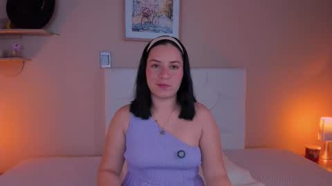 Snapshot of persefone_saira chatting on 03-23-26, 11:25 Marie online show from 03-23-26, 11:25