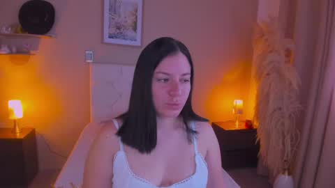 Snapshot of persefone_saira chatting on 04-14-26, 11:16 Marie online show from 04-14-26, 11:16