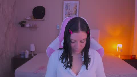 Snapshot of persefone_saira chatting on 04-20-26, 11:57 Marie online show from 04-20-26, 11:57