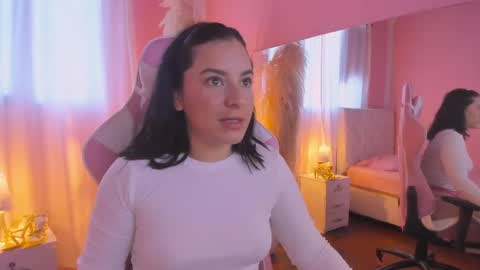 Snapshot of persefone_saira chatting on 05-12-26, 11:07 Marie online show from 05-12-26, 11:07