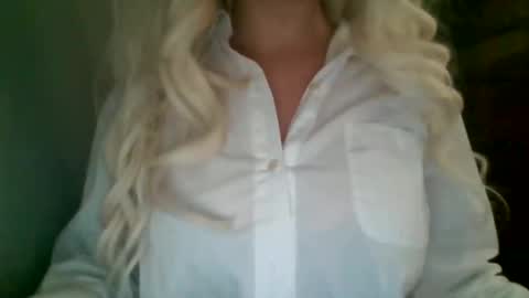 Snapshot of persephone12234 chatting on 11-17-25, 06:57 persephone12234 online show from 11-17-25, 06:57