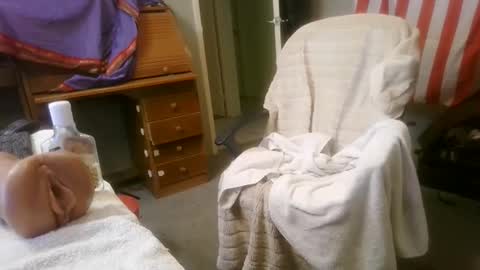 Snapshot of perthguy007 chatting on 10-13-25, 01:44 Viking-reigns online show from 10-13-25, 01:44