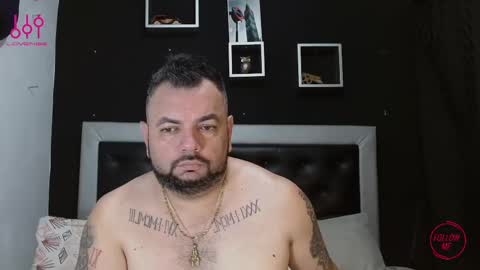 Carlos online show from 03-10-25, 01:32