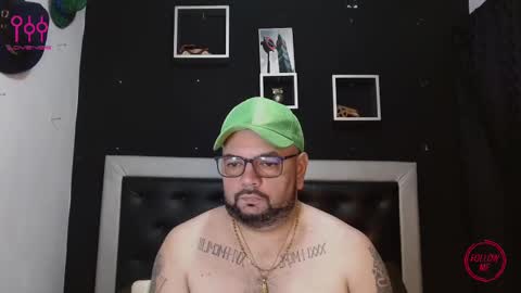 Carlos online show from 03-11-25, 01:26