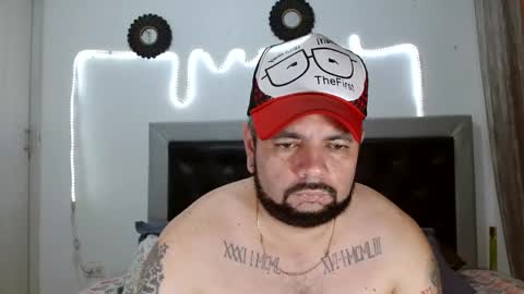 Carlos online show from 10-13-25, 04:56