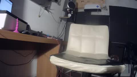 Snapshot of pervmymind chatting on 10-06-25, 09:45 kinkypervxxx online show from 10-06-25, 09:45