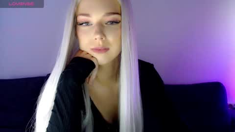 Snapshot of pervyblonde chatting on 01-10-25, 06:53 Isabella online show from 01-10-25, 06:53