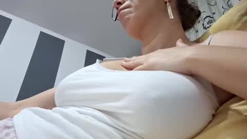 Lisa -  online show from 01-11-25, 06:44