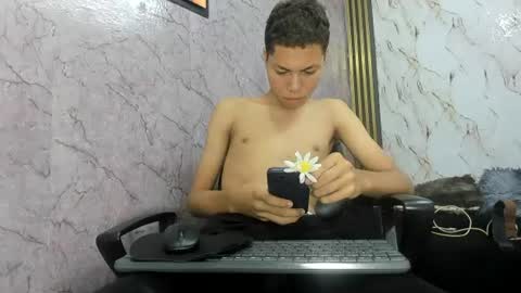 petal_bigx19 online show from 07-13-26, 07:16