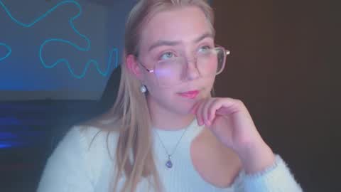 petalkiss online show from 10-05-25, 06:17