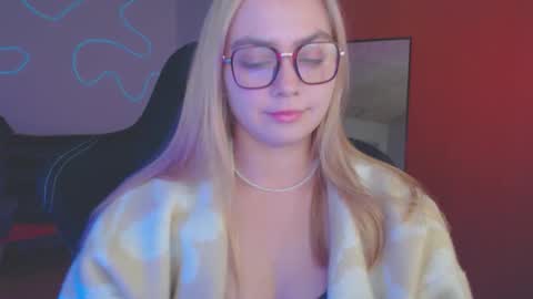 petalkiss online show from 11-04-25, 08:19