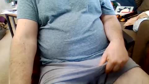 Snapshot of peter40770 chatting on 04-06-26, 06:31 peter40770 online show from 04-06-26, 06:31