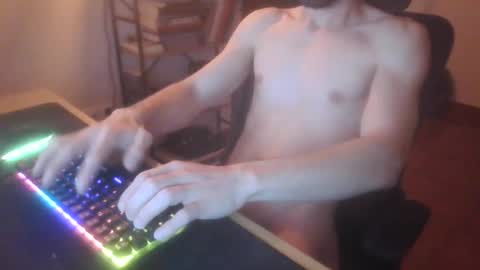 Snapshot of peter_coat chatting on 06-24-26, 10:42 peter_coat online show from 06-24-26, 10:42
