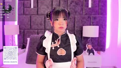 Im Rosse but u can call me Rossie or Rosita . online show from 03-06-25, 10:47