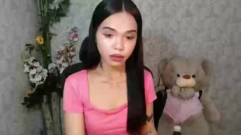 Snapshot of petite_angelx chatting on 01-22-25, 01:10 angel online show from 01-22-25, 01:10