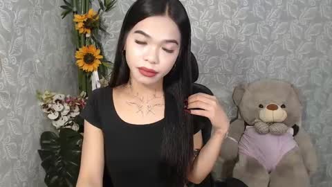 Snapshot of petite_angelx chatting on 03-01-25, 10:13 angel online show from 03-01-25, 10:13