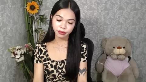 Snapshot of petite_angelx chatting on 03-05-25, 09:48 angel online show from 03-05-25, 09:48