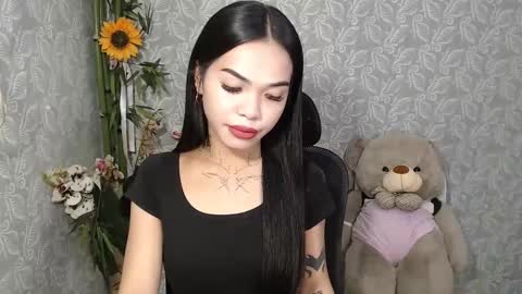 Snapshot of petite_angelx chatting on 03-09-25, 10:52 angel online show from 03-09-25, 10:52