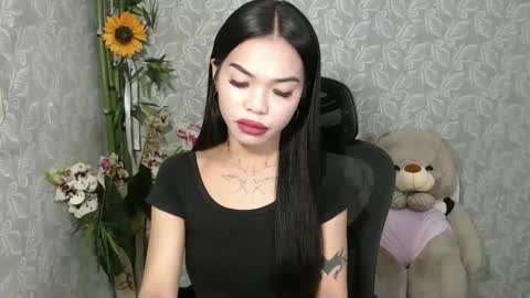 Snapshot of petite_angelx chatting on 03-10-25, 10:15 angel online show from 03-10-25, 10:15