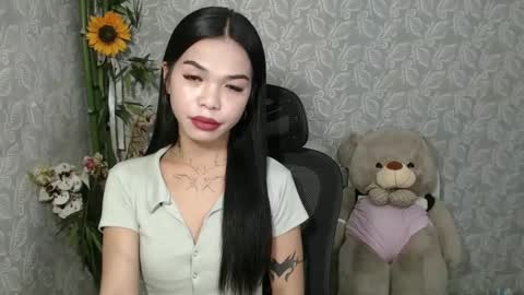 Snapshot of petite_angelx chatting on 03-10-25, 03:52 angel online show from 03-10-25, 03:52