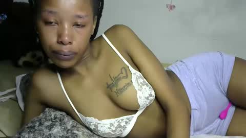 Snapshot of petite_byb chatting on 09-14-25, 07:18 petite_byb online show from 09-14-25, 07:18
