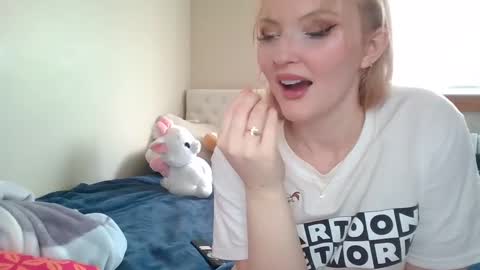 Little cupcake online show from 02-20-25, 04:36