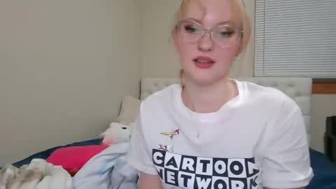 Little cupcake online show from 02-21-25, 03:12