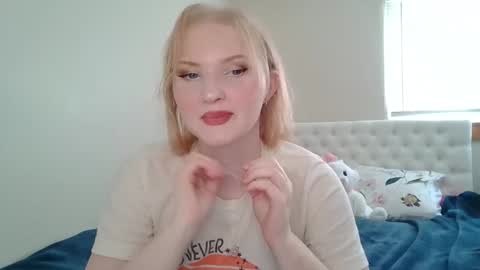 Little cupcake online show from 03-05-25, 07:49