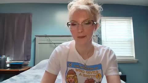 Little cupcake online show from 03-24-26, 06:46