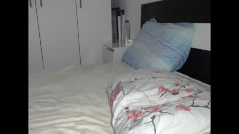 Snapshot of petite_danielle chatting on 02-13-26, 12:12 petite_danielle online show from 02-13-26, 12:12