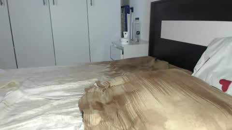 Snapshot of petite_danielle chatting on 02-19-26, 08:21 petite_danielle online show from 02-19-26, 08:21