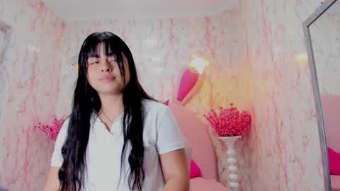 petite_emili online show from 11-05-25, 12:16