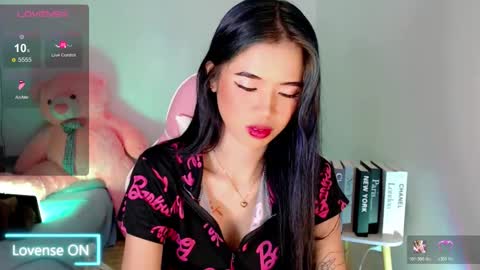 Snapshot of petite_jackyxx chatting on 03-28-26, 03:50 Jacky online show from 03-28-26, 03:50