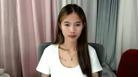 Snapshot of petite_jackyxx chatting on 05-16-26, 01:21 Jacky online show from 05-16-26, 01:21