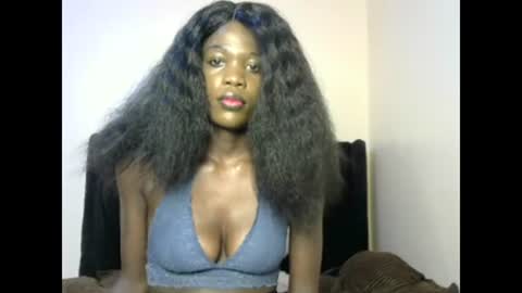 petite_lavi2 online show from 02-17-25, 06:04