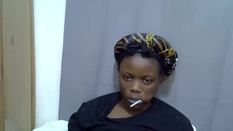 petite_melan online show from 10-02-25, 07:26