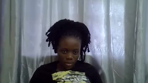 petite_melan online show from 10-18-25, 08:48