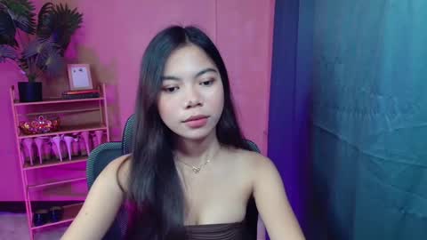 Snapshot of petite_novy chatting on 03-04-25, 08:24 Novy online show from 03-04-25, 08:24