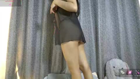 petite paola online show from 12-14-25, 10:14