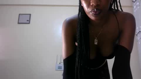 petite_princes online show from 03-06-25, 09:53