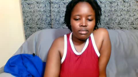 petite_queen001 online show from 03-10-26, 08:14