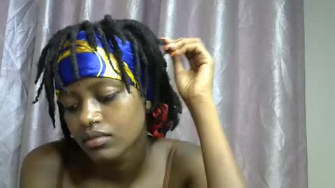 petite_star2 online show from 01-08-26, 09:17