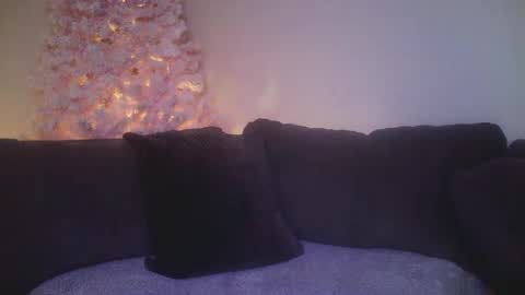 Snapshot of petite_treat_ chatting on 12-08-24, 10:52 petite treat online show from 12-08-24, 10:52